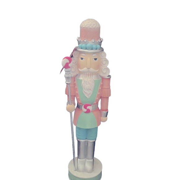 🛑READ🛑 NIB Peppermint Square 18 inch Pink/Aqua Pastel Resin Nutcracker - Picture 7 of 9